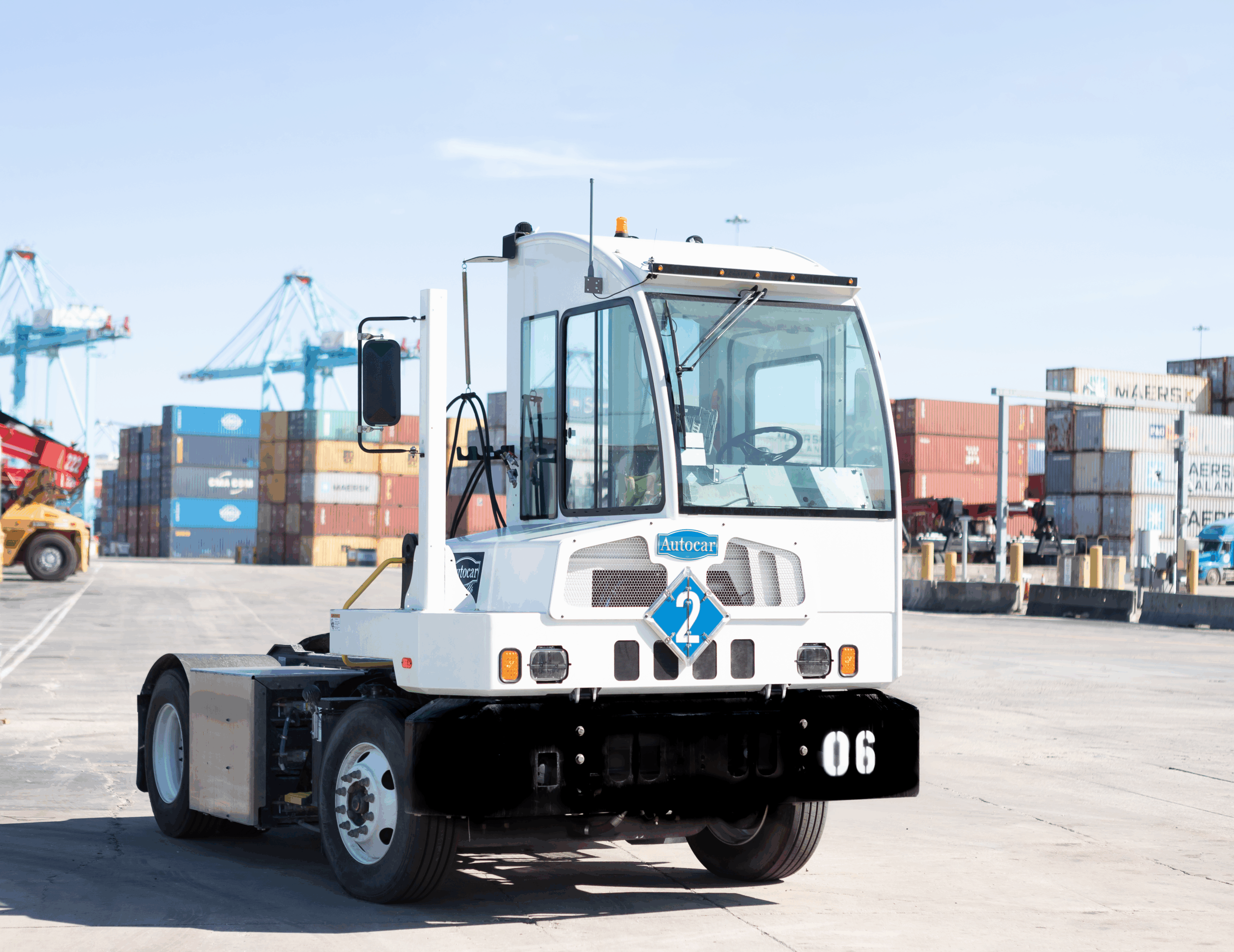 Exterior – e16L with box body 