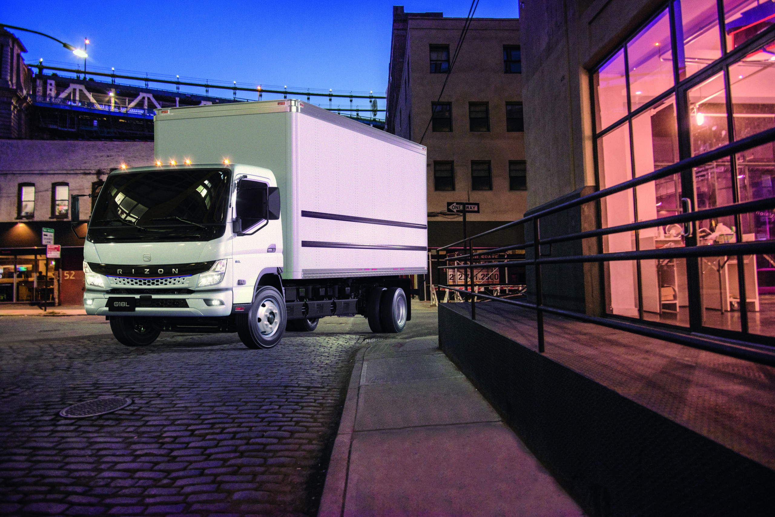 Exterior – e16L with box body 